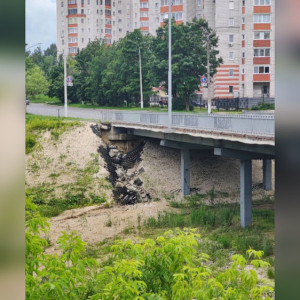 Во Владимире дожди размыли мост у ДТЮ