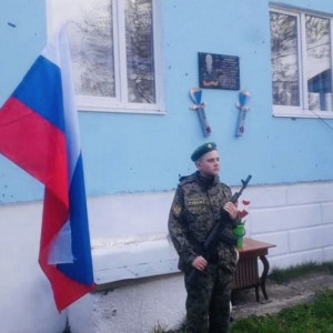 Во Владимирской области открыли доску памяти автору фразы «Родину люблю, стреляю хорошо»