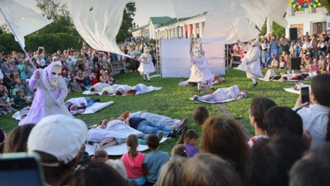 Власти назвали причину переноса фестиваля уличных театров из Суздаля
