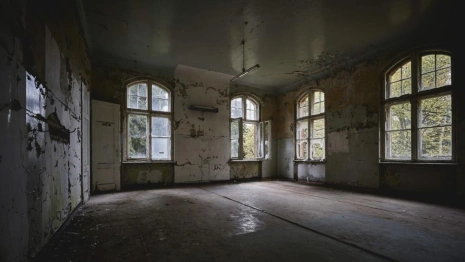 Во Владимире сироте отказались давать квартиру из-за закрепленного за ней ветхого жилья