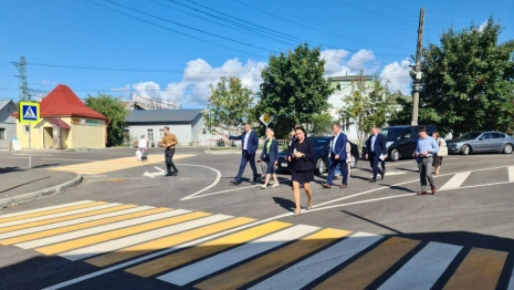 Губернатор указал на проблемы с парковкой на привокзальной площади в Струнино