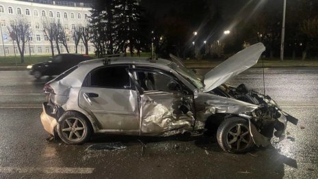 У «Политеха» во Владимире столкнулись 3 авто: двое водителей пострадали