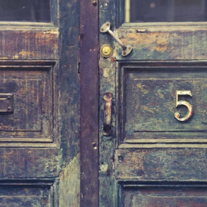 Во Владимире жильцов аварийного дома выселяют через суд