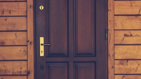 Во Владимирской области спасатели помогли пенсионерке выбраться из запертой квартиры