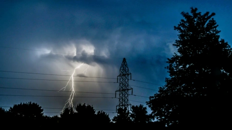 Владимирских энергетиков перевели в режим повышенной готовности из-за надвигающейся непогоды
