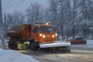 Владимирских автомобилистов попросили убрать машины с 15 улиц