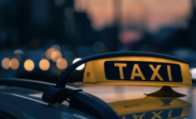 Во Владимире двое мужчин и подросток устроили дебош в такси и на автовокзале