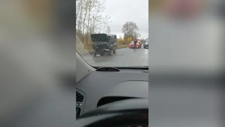 Во Владимире УАЗ влетел в Tesla: оба водителя пострадали