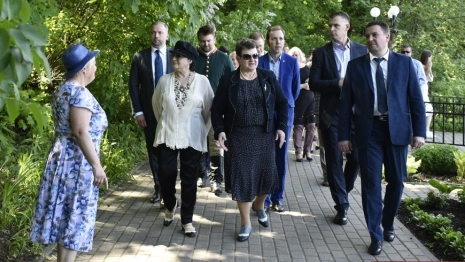 Бывший губернатор Светлана Орлова вновь прошлась по улочкам Владимира