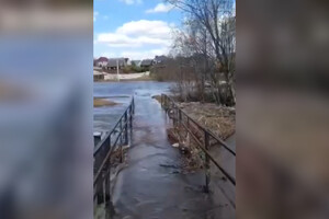 Жителям деревни под Александровом выплатят компенсации за затопление моста