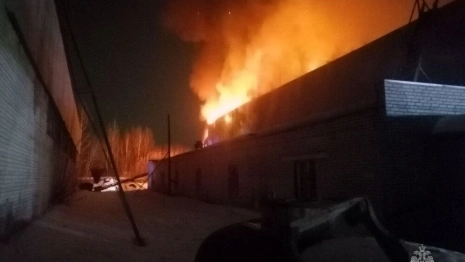 Во Владимире загоревшийся гаражный бокс тушили 12 часов