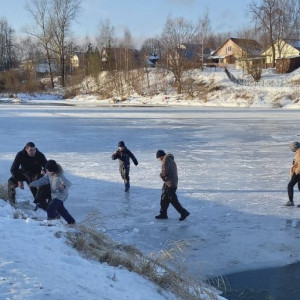 В Кольчугино 2 подростка провалились в полынью