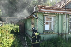 Во Владимире из горящего дома на улице Ивановская-Подгорная спасли 2 человека