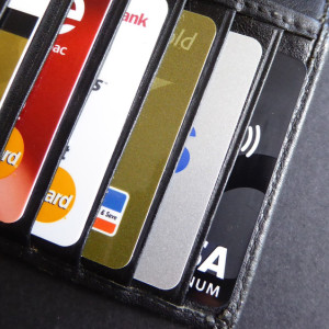 Житель Александровского района перевел мошенникам 580 тыс. рублей