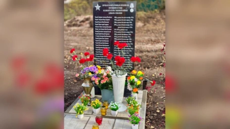 В деревне под Александровом открыли обелиск в честь солдат Великой Отечественной войны