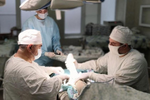 Во Владимире прооперировали 17-летнюю девушку с гигантизмом стопы