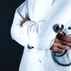 Владимирскому санитару отказали в выплатах за перенесенный COVID-19