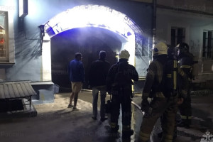 В центре Владимира загорелся нежилой дом