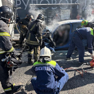 Во Владимире после столкновения с троллейбусом загорелась легковушка