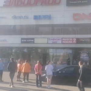 ТЦ «Меридиан» во Владимире эвакуировали из-за загоревшейся мусорки