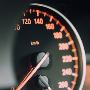 На проходящей по Владимирской области трассе М-12 поймали водителей без номеров