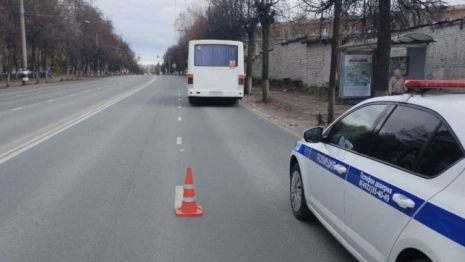 В Коврове камень отскочил из-под автобуса и попал в 34-летнего пешехода