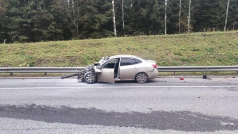 Во Владимирской области легковушка загорелась после ДТП на трассе М-7 Волга 