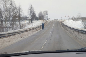 Жители владимирского села остались без тротуара