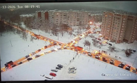 Во владимирском микрорайоне Юрьевец «замуровали» машину скорой и легковушки