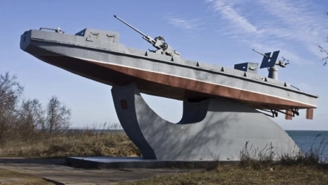 Во Владимирской области появился памятник десантному мотоботу