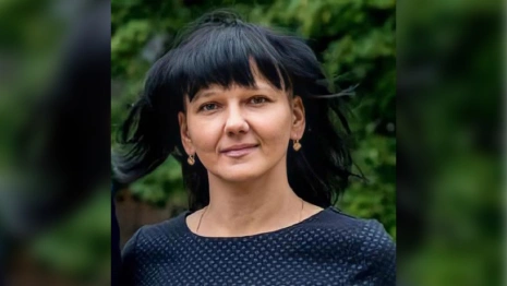 Во Владимирской области пропала женщина в красно-синем платье