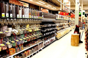 Маркетолог назвала продукты, на которые стоит ждать скидок в феврале