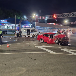 Во Владимире столкнулись полицейская «Газель» и Hyundai