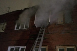 На пожаре во владимирской многоэтажке эвакуировали 10 человек