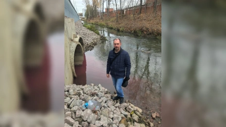 Во Владимире установили источник красной жидкости в реке Рпень