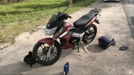 В Камешково иномарка влетела в 17-летнего парня на мотоцикле