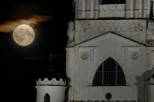 Жителям Владимирской области удалось увидеть Голубую Суперлуну