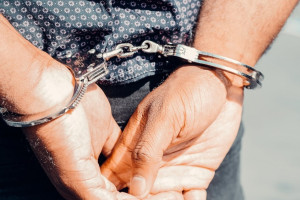 Во Владимирской области таджика осудили на 4,5 года за налет на фабрику одежды 