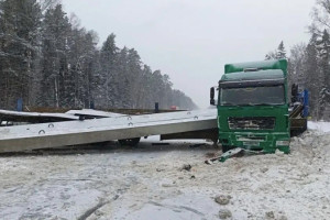 На М-7 в Ковровском районе встало движение из-за ДТП с фурой