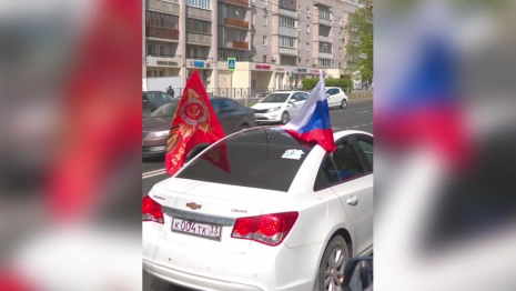 Более 50 машин приняли участие в автопробеге 9 Мая во Владимире