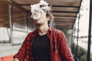 Жителя Владимира осудили за продажу марихуаны подросткам