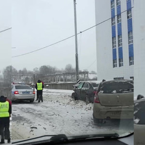 На Рпенском проезде во Владимире произошла первая серьезная авария