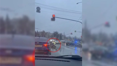 Во Владимире полицейские скрутили мужчину прямо на дороге