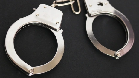 Во Владимире полицейский получил срок за издевательства над задержанным