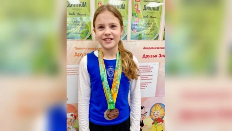 Ученица 3 класса из Владимира заняла три призовых места на турнире по плаванию