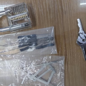 Жителя Коврова будут судить за незаконную покупку 15 отмычек из Китая