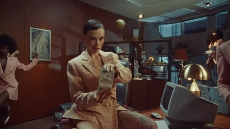 Мебельная компания из Владимира отозвала иск к Инстасамке