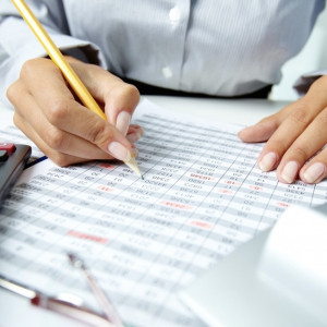 Бухгалтера из Александрова будут судить за обман компании на 2,2 млн рублей