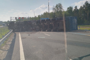 Под Владимиром из-за жесткого ДТП перекрыли федеральную трассу М-12 