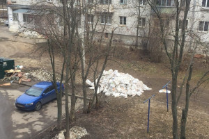 Во владимирском дворе похоронили строительный мусор